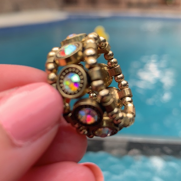 New Gold Tone w/ aurora borealis crystal ring - Picture 3 of 4